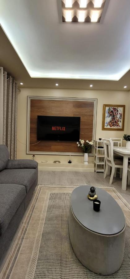 New Bazar Luxury Apartment Tirana Bagian luar foto